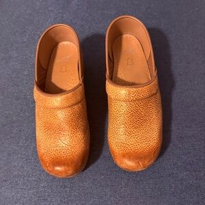 Dansko Professional Women's Shoes - Honey Distressed, US 8.5 Wide.  39 Wide.